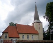 Apriķu baznīca pēc renovācijas