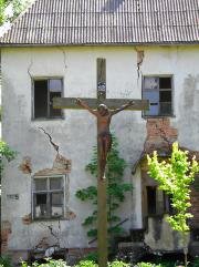Klosteris un krucifikss