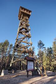 Skatu tornis Ložmetējkalnā