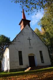 Baznīca rudenī